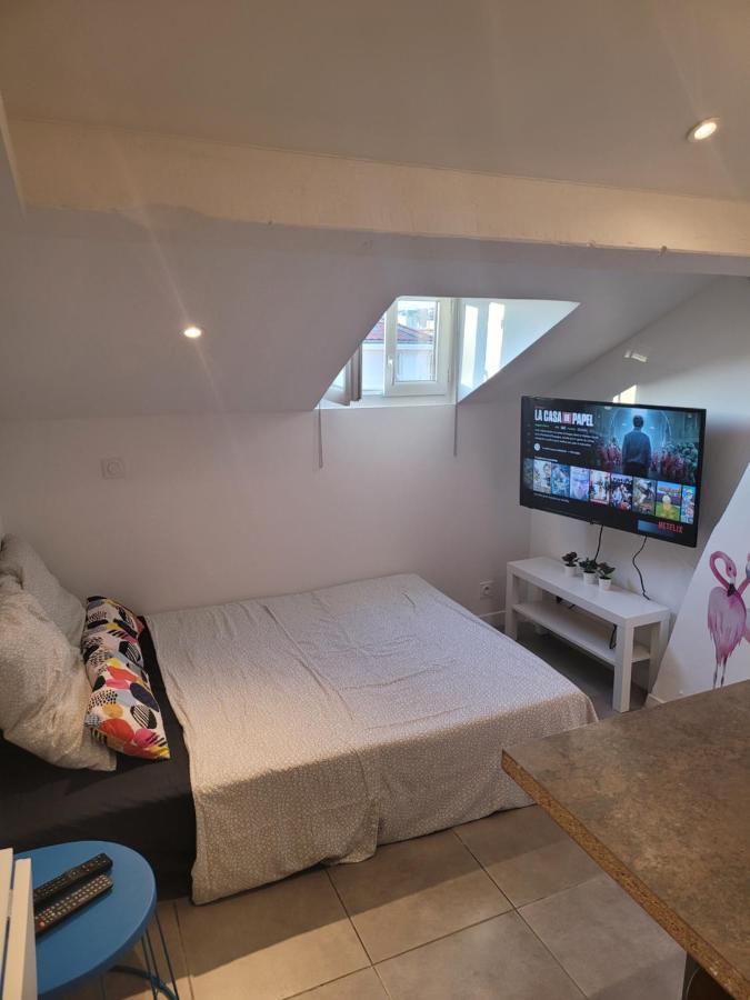 Studette Independante Hyeres Gare Particulier Apartman Kültér fotó